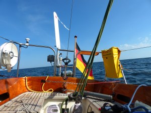 Segeln bei schönstem Sommerwetter.